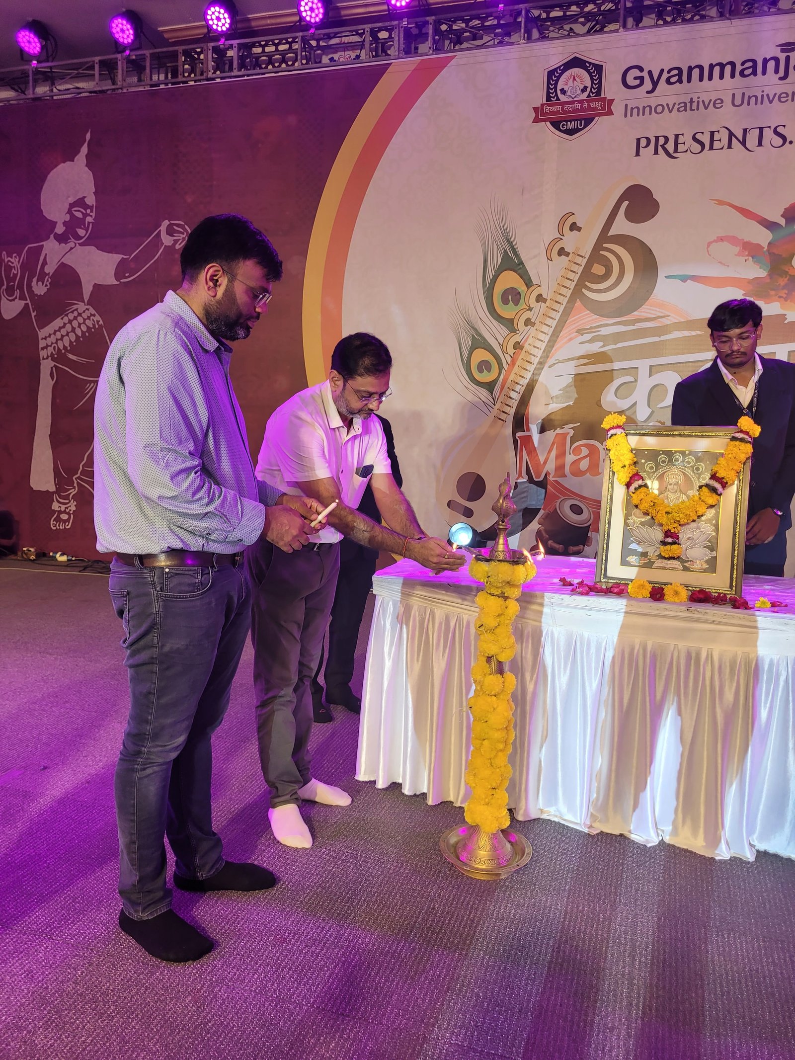 Gyanmanjari Innovative University proudly organized the cultural event 'Kala Manjari 2025', celebrating the spirit of art, talent, and creativity. Here are some memorable moments from the event.
